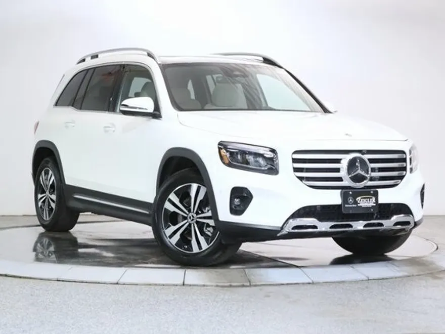2025 Mercedes Benz GLB 250 4MATIC photo 1