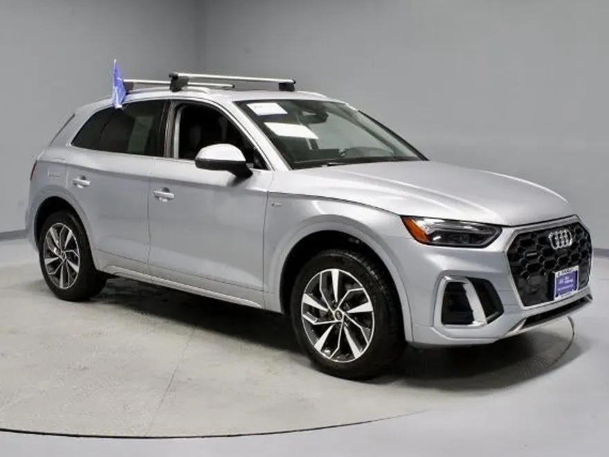 2022 Audi Q5 45 S line Premium photo 1
