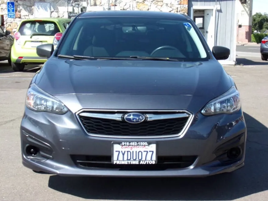 2017 Subaru Impreza 2.0i photo 1
