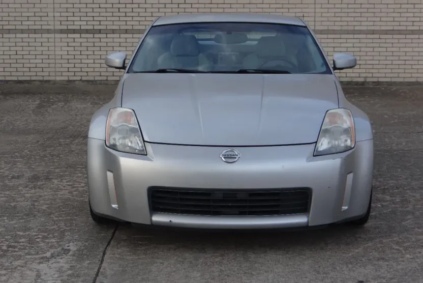 2004 Nissan 350Z Touring photo 1