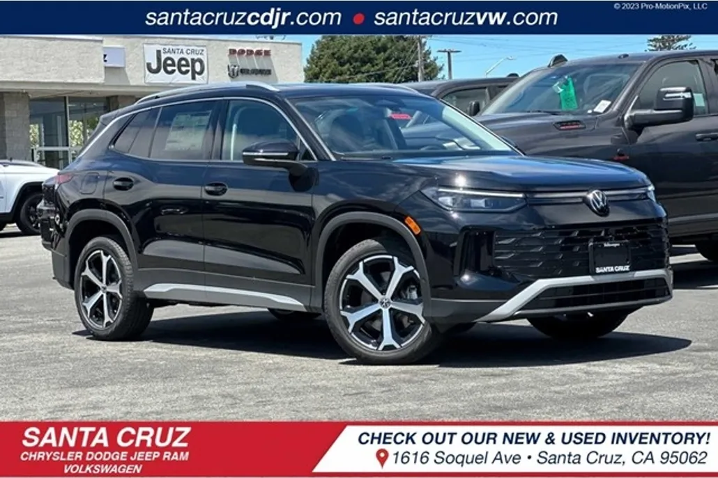 2025 Volkswagen Tiguan SE photo 1