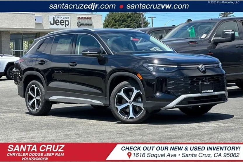 2025 Volkswagen Tiguan SE photo 1