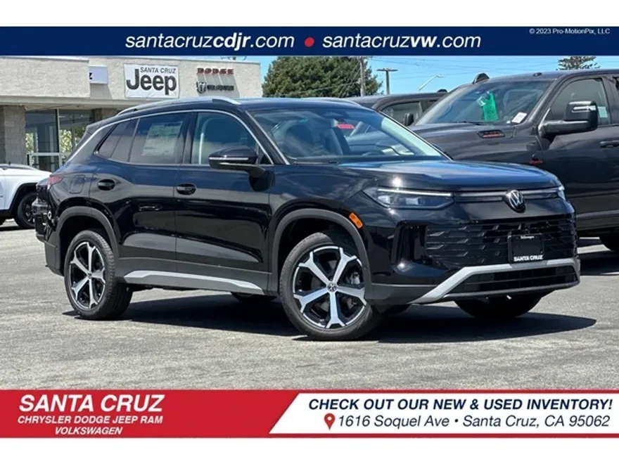 2025 Volkswagen Tiguan SE photo 1