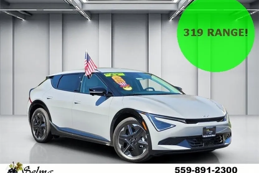2025 Kia EV6 Wind photo 1