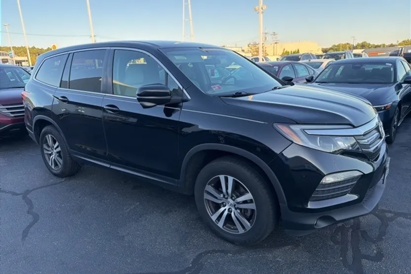 2018 Honda Pilot EX photo 1