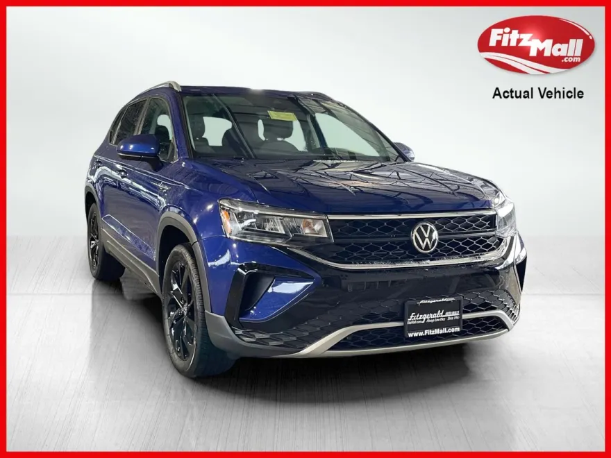 2022 Volkswagen Taos SE photo 1