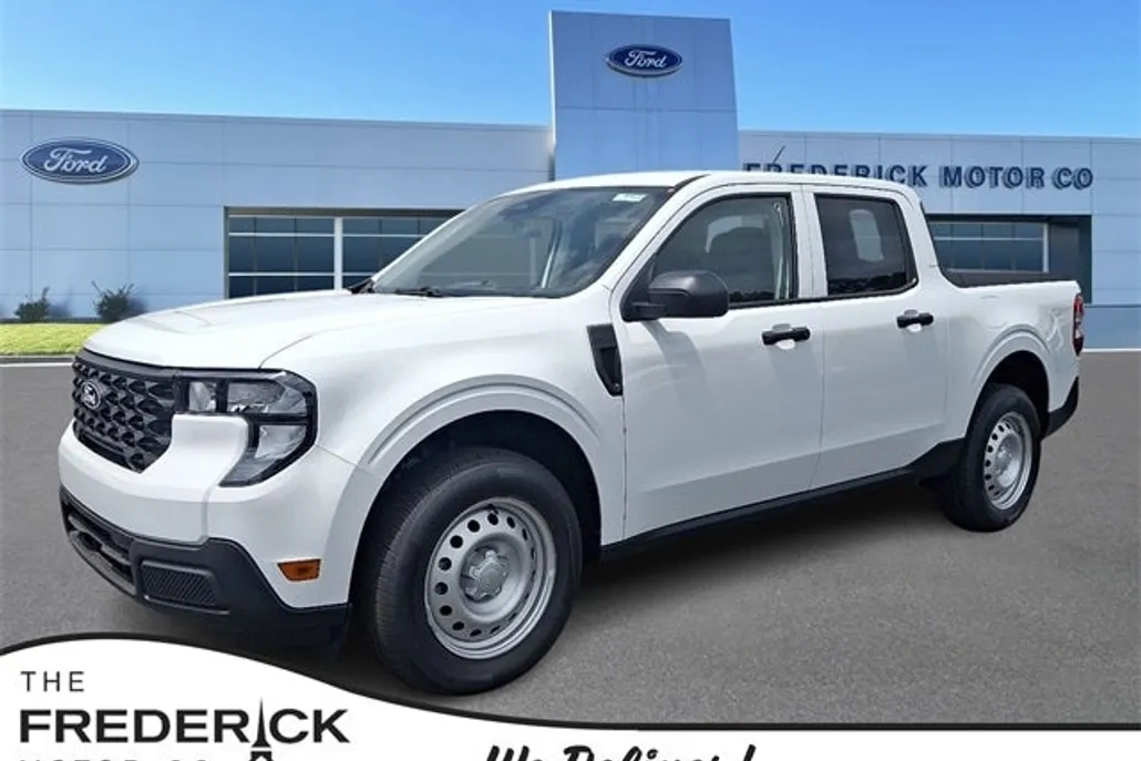 2025 Ford Maverick XL photo 1