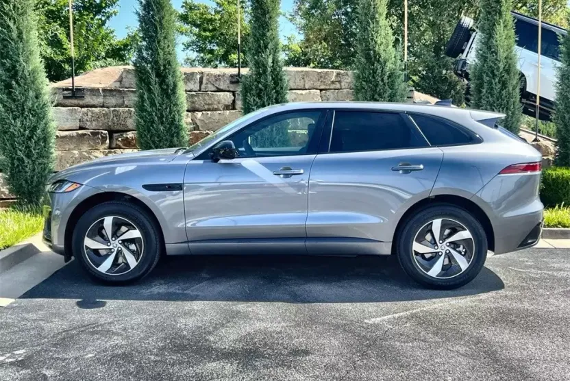 2025 Jaguar F-PACE P250 R-Sport photo 1