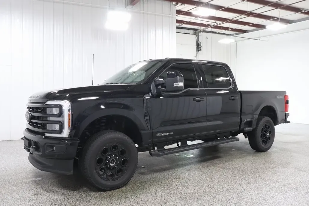 2024 Ford F-250 photo 1