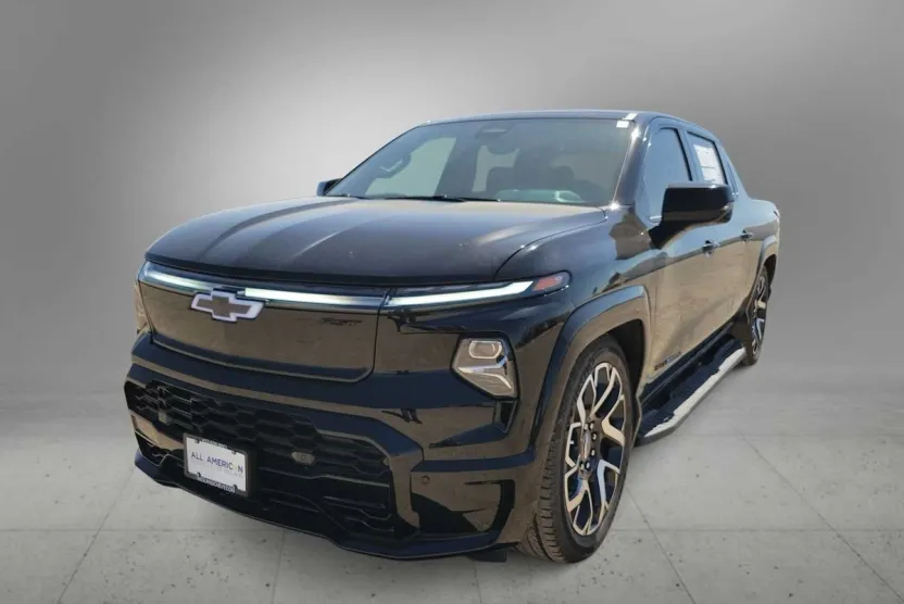 2024 Chevrolet Silverado EV RST photo 1