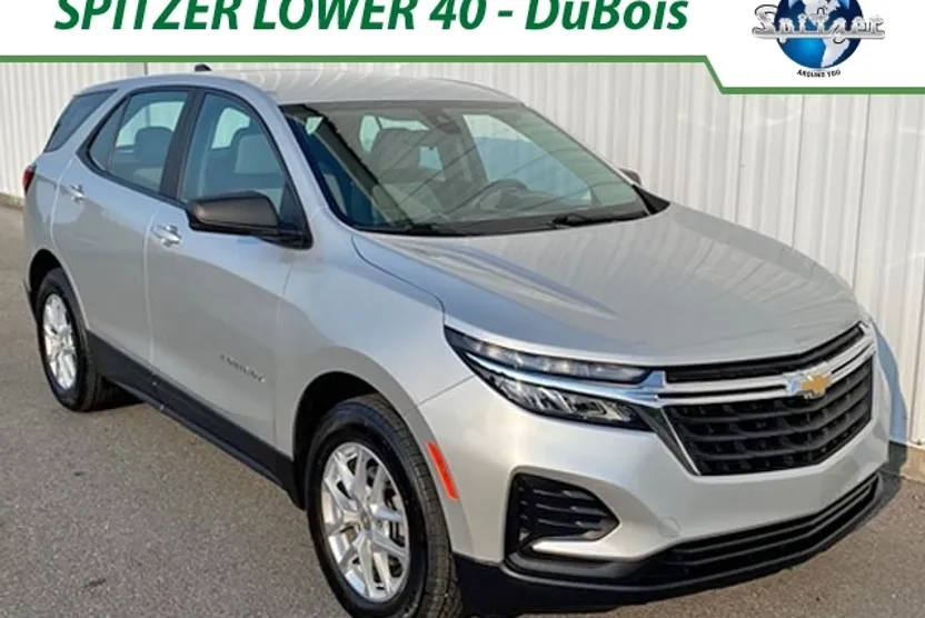 2022 Chevrolet Equinox LS photo 1