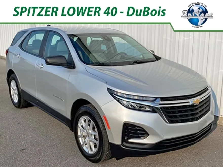 2022 Chevrolet Equinox LS photo 1