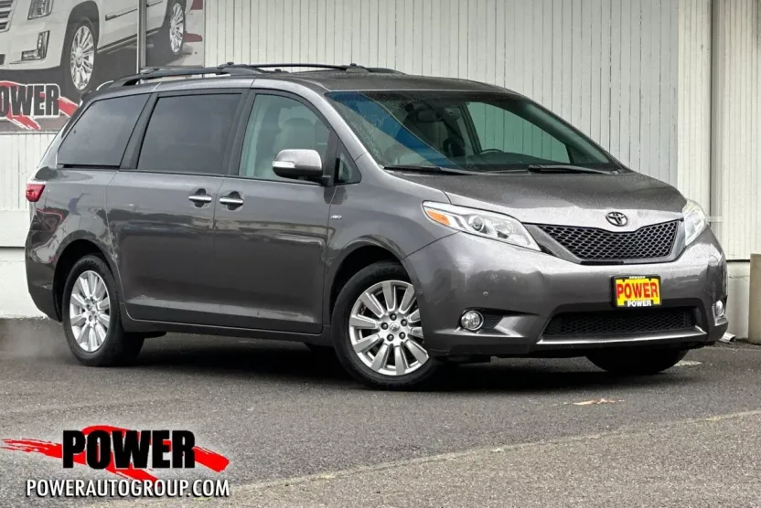 2017 Toyota Sienna Limited Premium photo 1