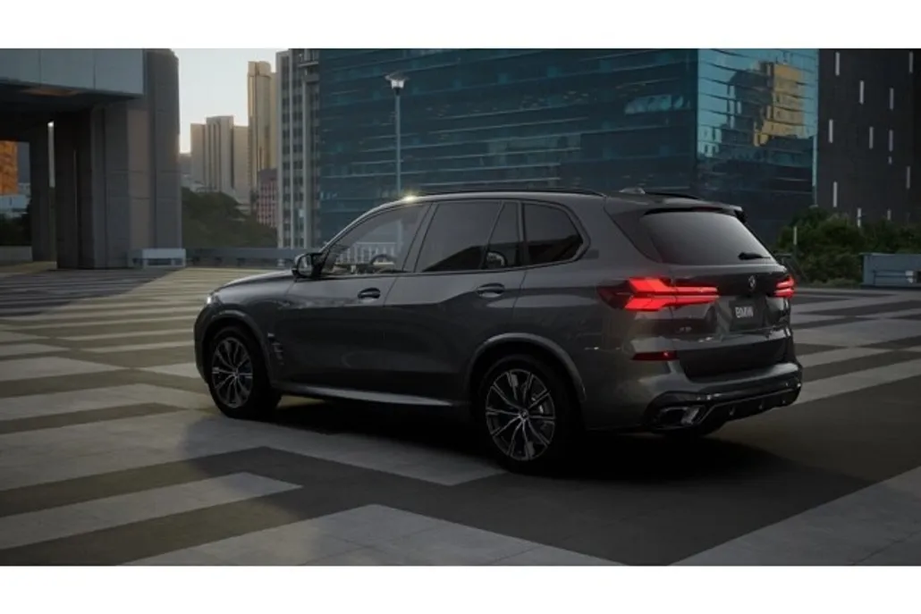 2026 Bmw X5 M60i photo 1