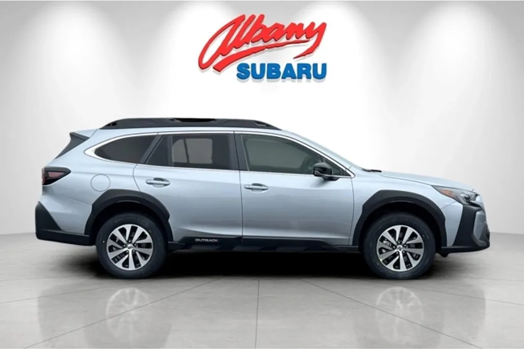 2025 Subaru Outback Premium photo 1