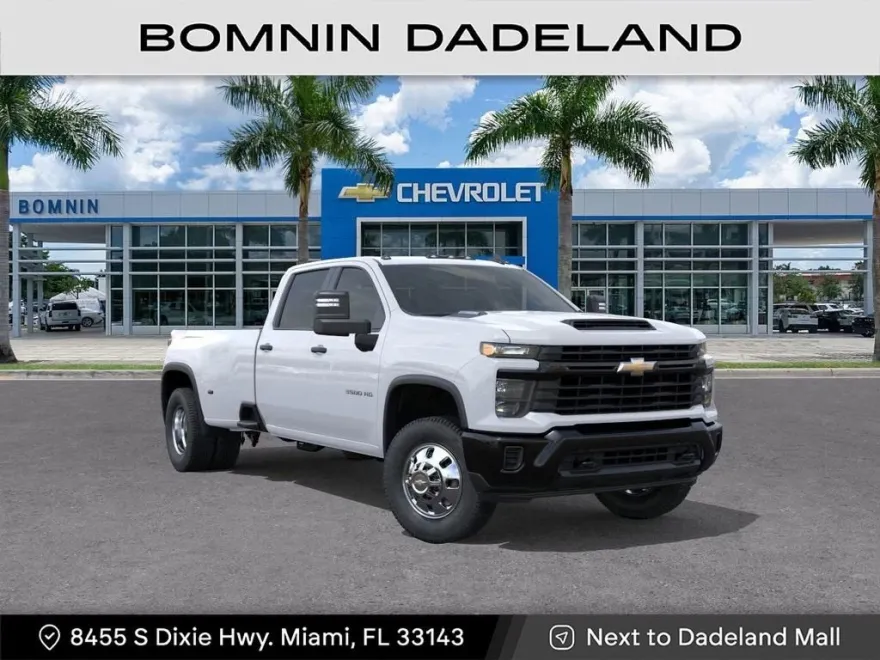 2025 Chevrolet Silverado 3500HD photo 1