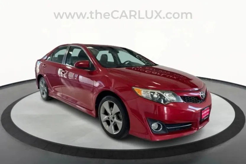 2012 Toyota Camry LE photo 1