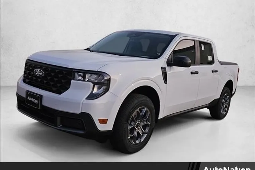 2025 Ford Maverick XLT photo 1