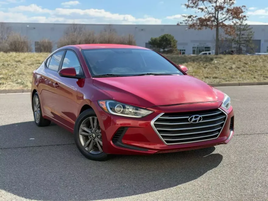 2018 Hyundai Elantra SEL photo 1