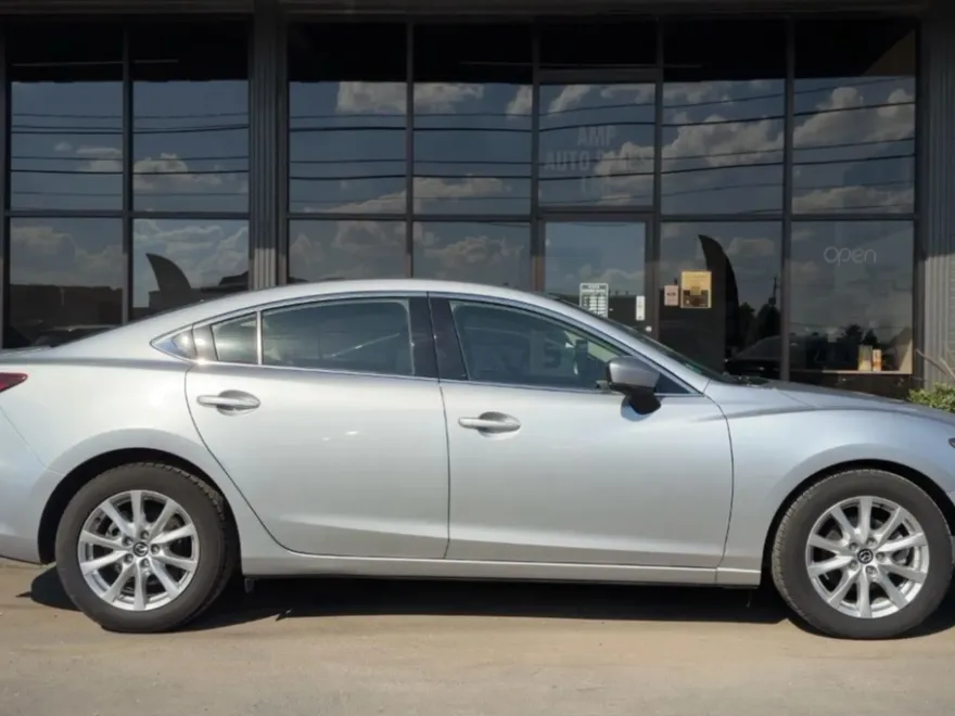 2017 Mazda Mazda6 Sport photo 1