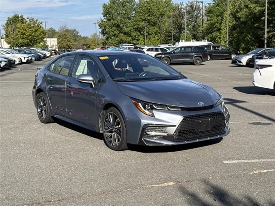 2022 Toyota Corolla SE photo 1