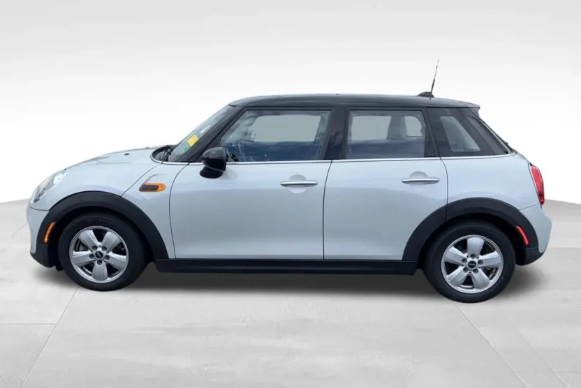 2017 Mini Cooper Base photo 1