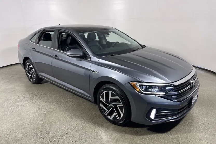 2022 Volkswagen Jetta 1.5T SEL photo 1