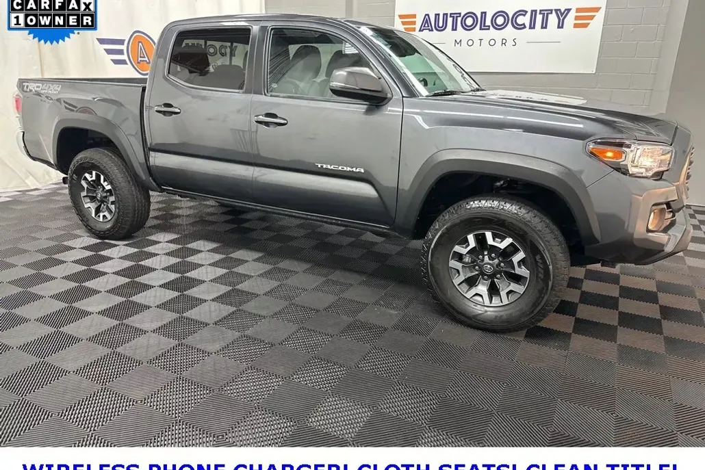 2023 Toyota Tacoma TRD Off-Road photo 1