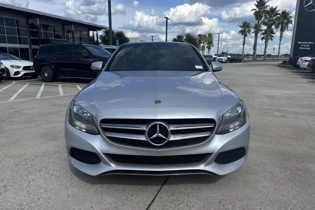 2017 Mercedes Benz C 300 photo 1