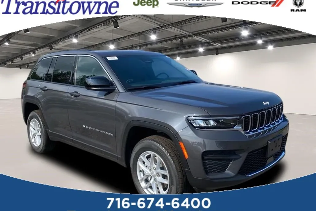 2025 Jeep Grand Cherokee Laredo photo 1