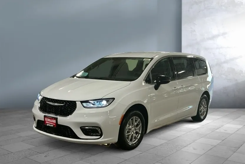 2025 Chrysler Pacifica photo 1