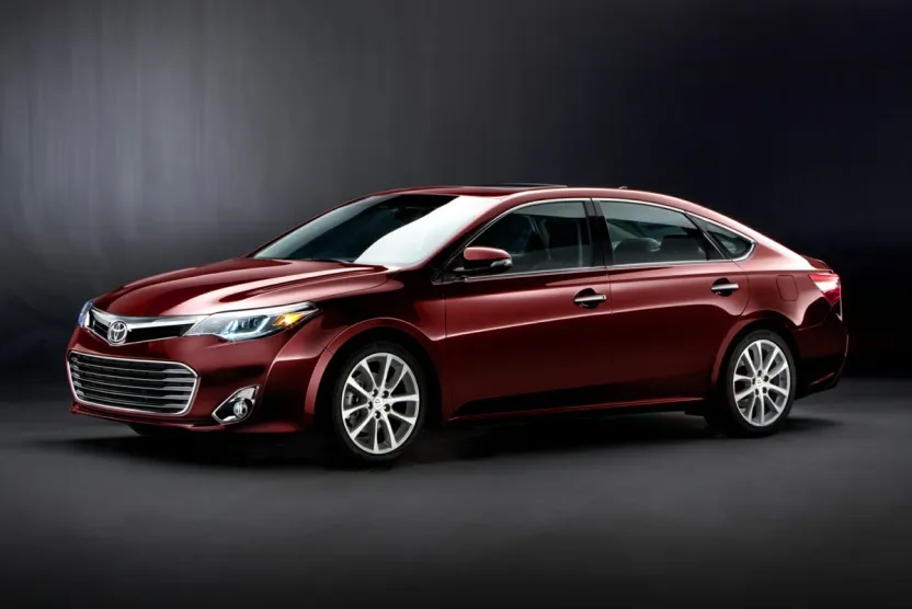 2013 Toyota Avalon XLE photo 1