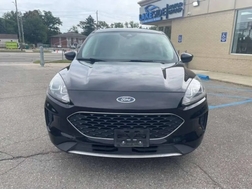 2021 Ford Escape SE photo 1