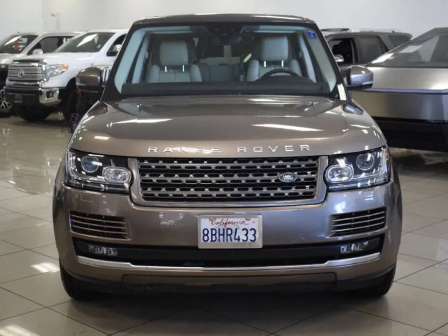 2017 Land Rover Range Rover Base photo 1