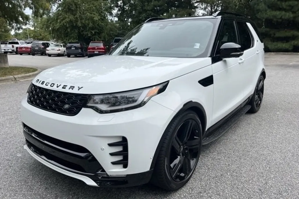 2025 Land Rover Discovery SE photo 1