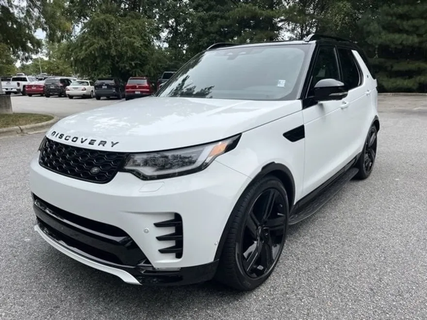 2025 Land Rover Discovery SE photo 1