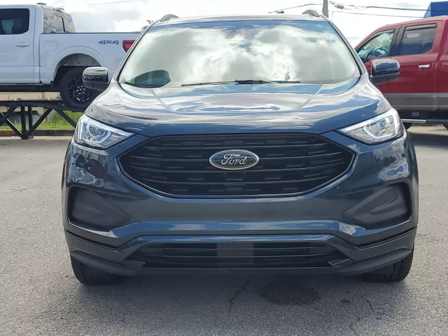 2024 Ford Edge SE photo 1