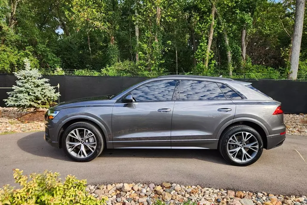 2021 Audi Q8 55 Premium photo 1