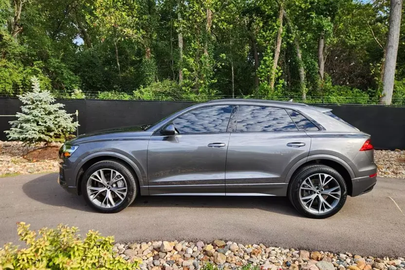 2021 Audi Q8 55 Premium photo 1