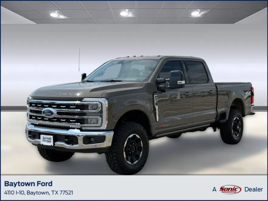 2026 Ford F-250 Lariat photo 1