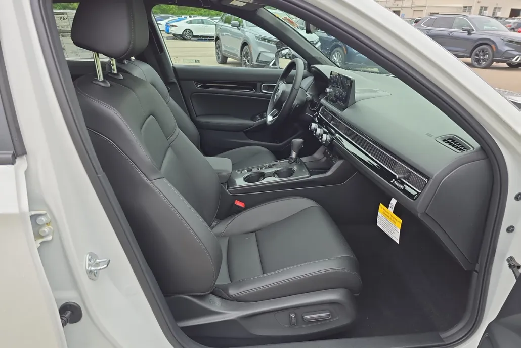 2025 Honda Civic Hybrid Sport Touring photo 1