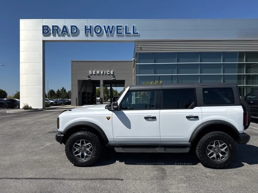 2025 Ford Bronco Badlands photo 1