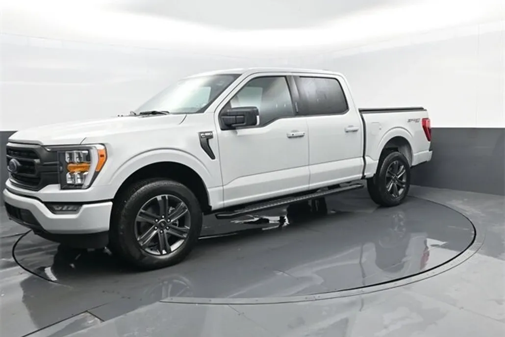 2023 Ford F-150 XLT photo 1