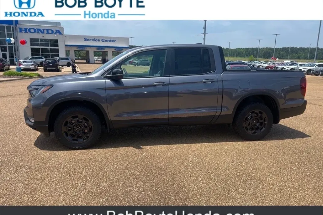 2025 Honda Ridgeline TrailSport photo 1