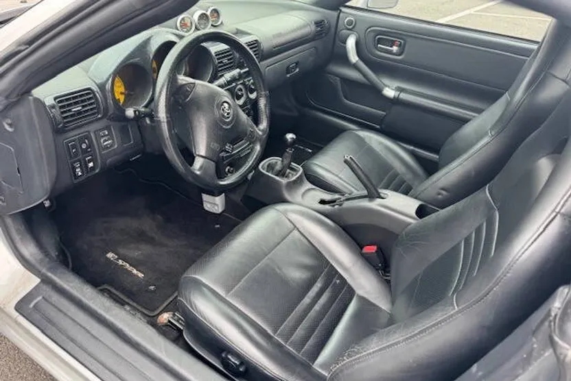 2003 Toyota MR2 Spyder photo 1