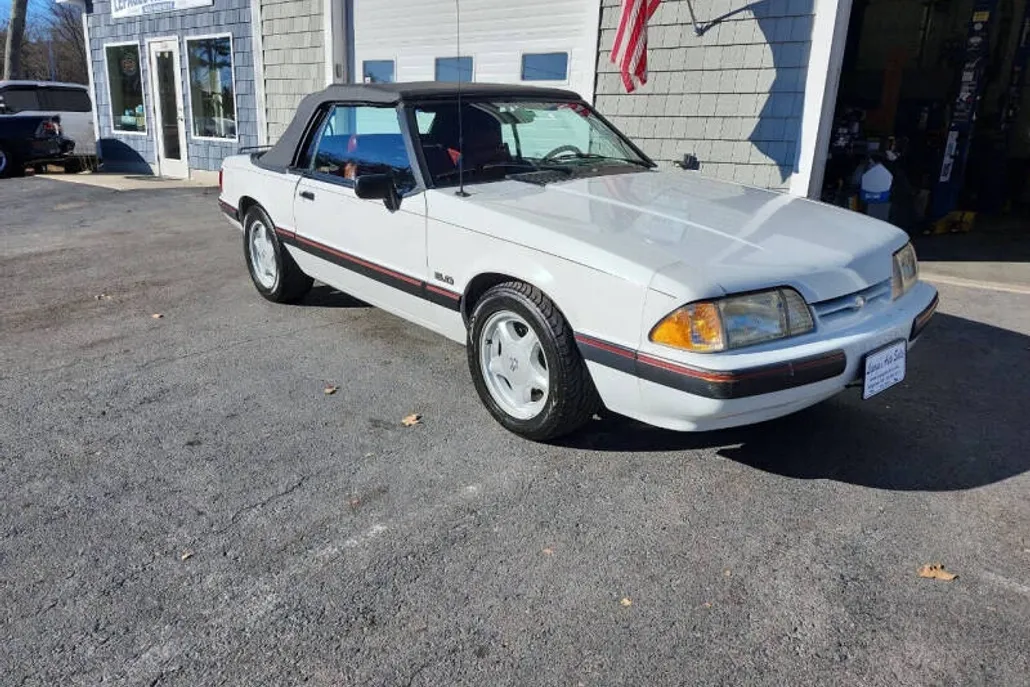 1991 Ford Mustang LX photo 1