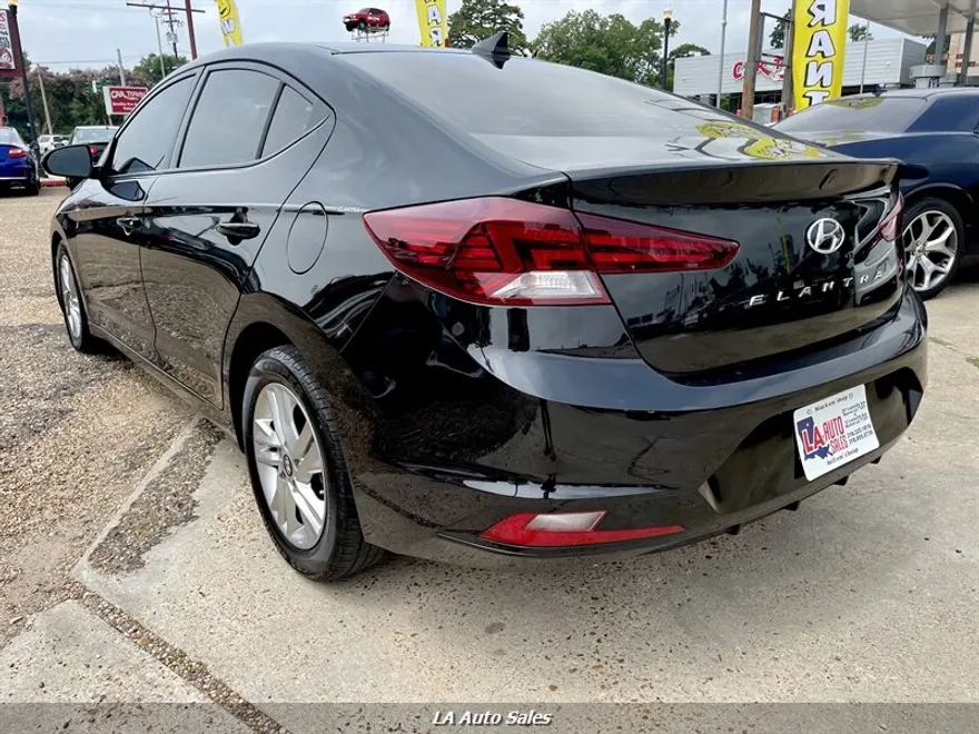 2020 Hyundai Elantra photo 7