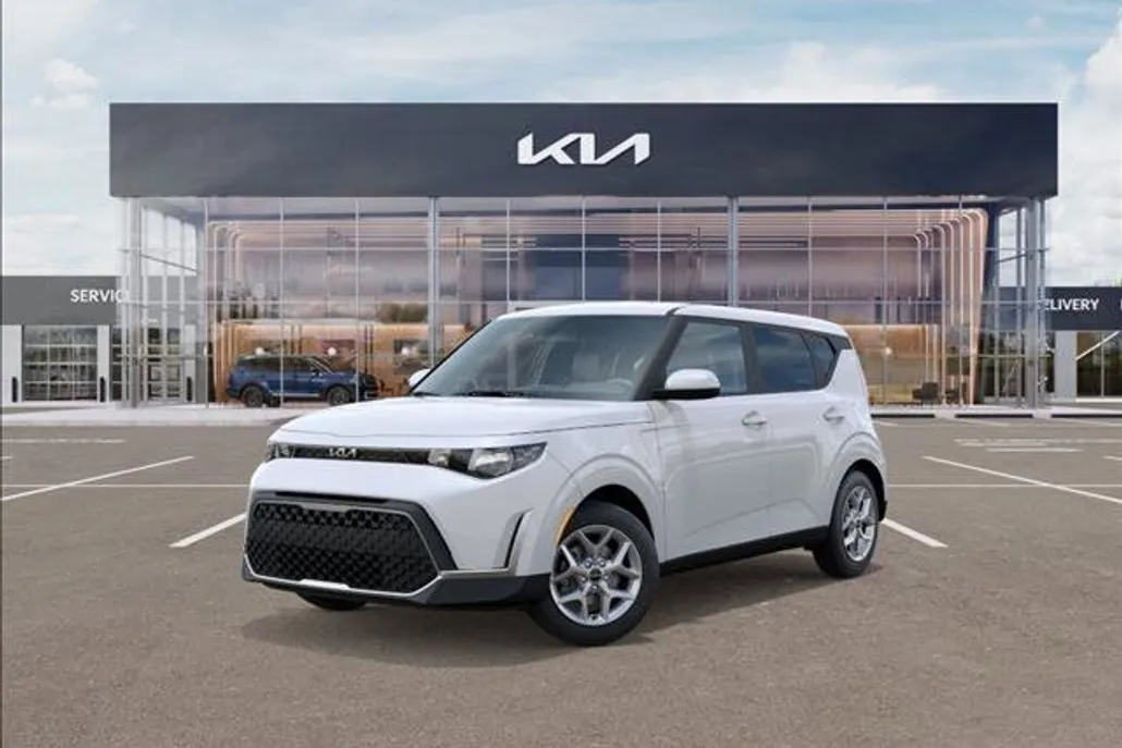 2025 Kia Soul LX photo 1