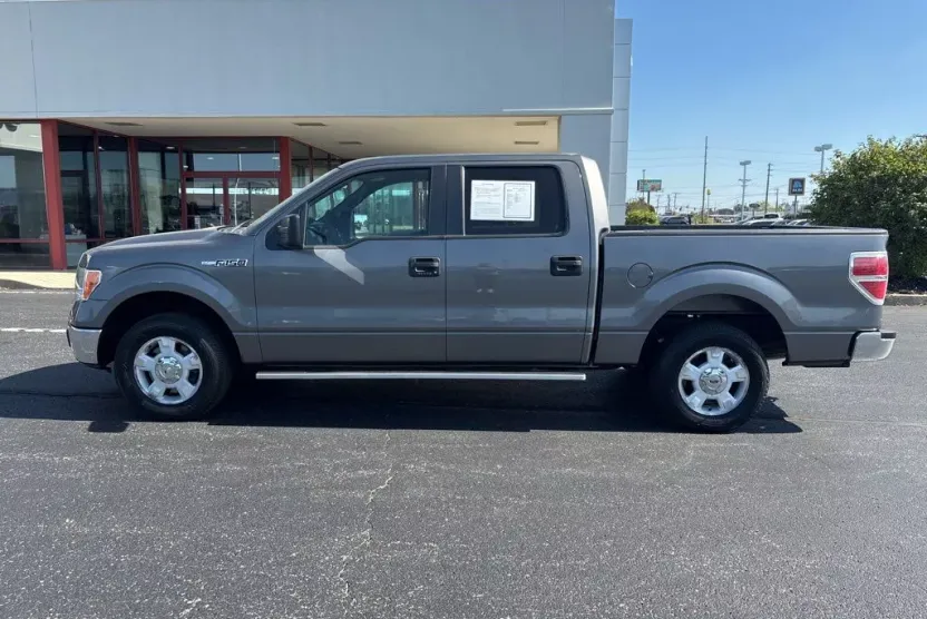 2013 Ford F-150 XLT photo 1