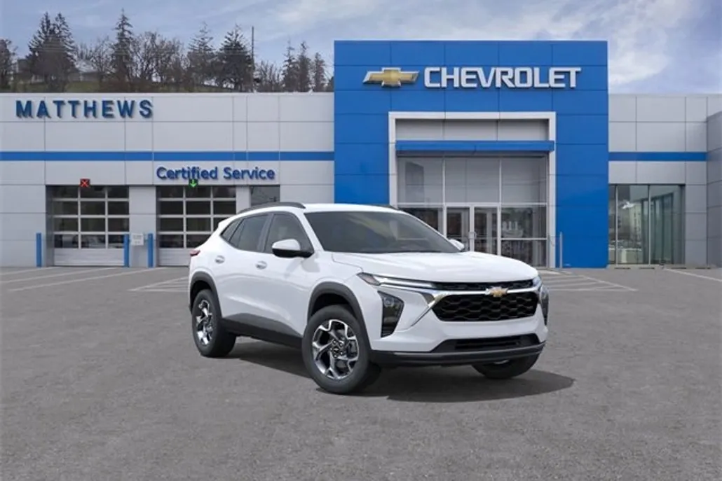 2025 Chevrolet Trax LT photo 1
